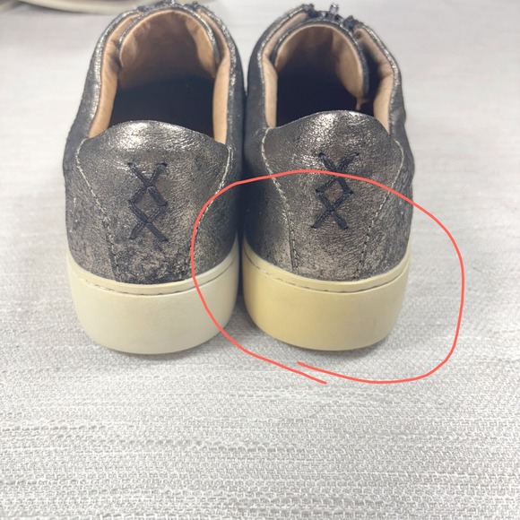 Frye Women's 6.5 Leather‎ Sneakers Metallic Bronze Zip Front Casual Shoes Flaw - Picture 6 of 11